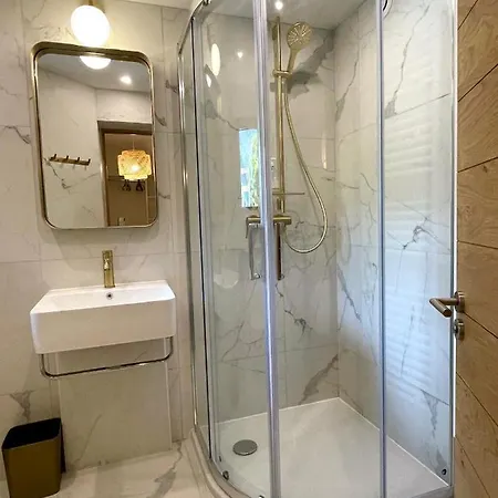 Les Moutons De - Garage Privé